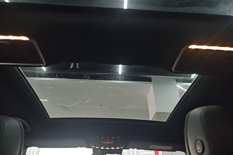 Used Mercedes-Benz GLC 2020 GLC 300 L 4MATIC Dynamic Edition Headliner