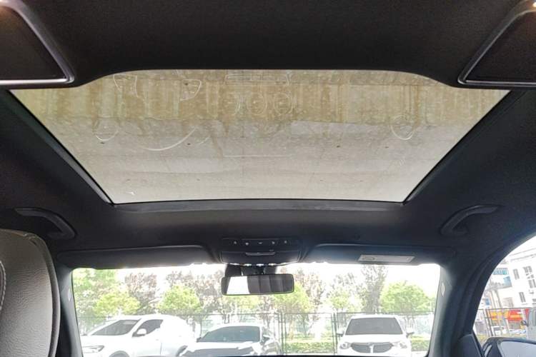 Used Mercedes-Benz GLC 2020 Facelifted GLC 260 L 4MATIC Dynamic Edition Headliner