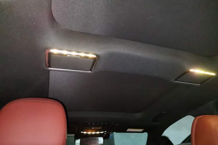 Used Mercedes-Benz GLC 2020 GLC 300 L 4MATIC Dynamic Edition Headliner