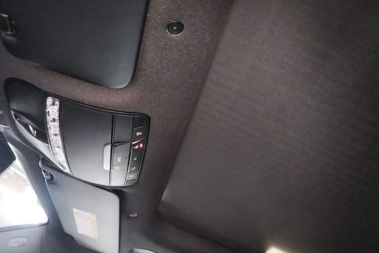 Used Mercedes-Benz GLC 2020 GLC 300 L 4MATIC Dynamic Edition Headliner