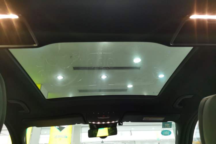 Used Mercedes-Benz GLC 2020 GLC 300 L 4MATIC Dynamic Edition Headliner