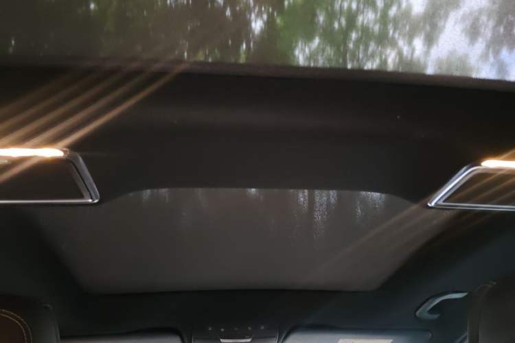 Used Mercedes-Benz GLC 2020 GLC 300 L 4MATIC Dynamic Edition Headliner