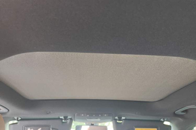 Used Mercedes-Benz GLC 2020 Facelifted GLC 260 L 4MATIC Dynamic Edition Headliner
