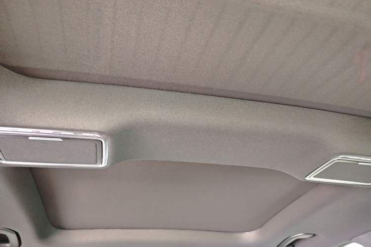 Used Mercedes-Benz GLC 2020 Facelift GLC 300 L 4MATIC Dynamic Edition Headliner