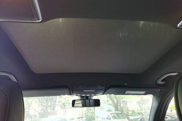 Used Mercedes-Benz GLC 2020 Facelift GLC 260 L 4MATIC Luxury Edition Headliner