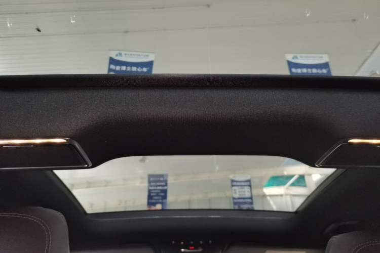 Used Mercedes-Benz GLC 2020 Facelift GLC 300 L 4MATIC Dynamic Edition Headliner