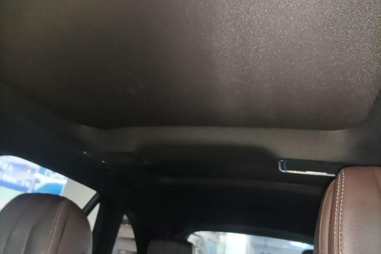 Used Mercedes-Benz GLC 2020 Facelift GLC 260 L 4MATIC Luxury Edition Headliner