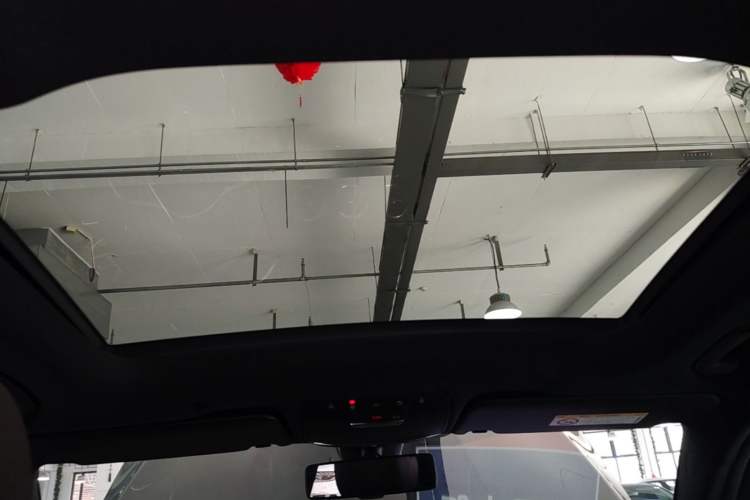 Used Mercedes-Benz GLC 2020 Facelifted GLC 260 L 4MATIC Dynamic Edition Headliner