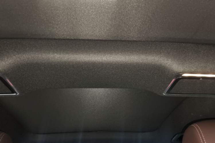 Used Mercedes-Benz GLC 2020 Facelifted GLC 260 L 4MATIC Dynamic Edition Headliner