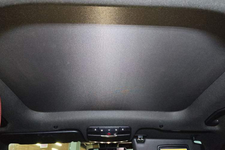 Used Mercedes-Benz GLC 2020 Facelift GLC 260 L 4MATIC Luxury Edition Headliner