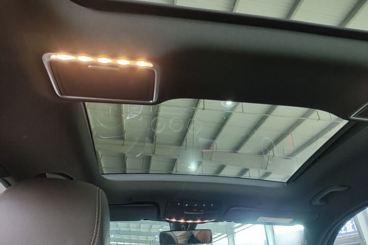 Used Mercedes-Benz GLC 2020 Facelifted GLC 260 L 4MATIC Dynamic Edition Headliner