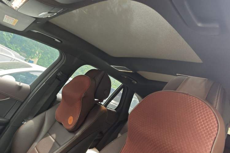 Used Mercedes-Benz GLC 2020 Facelift GLC 260 L 4MATIC Luxury Edition Headliner