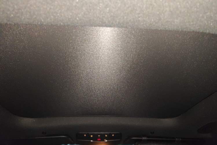 Used Mercedes-Benz GLC 2020 Facelift GLC 260 L 4MATIC Luxury Edition Headliner