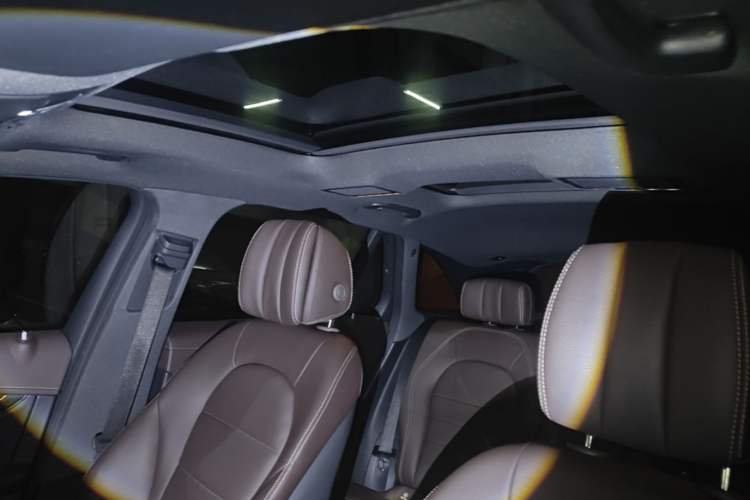 Used Mercedes-Benz GLC 2020 Facelift GLC 260 L 4MATIC Luxury Edition Headliner