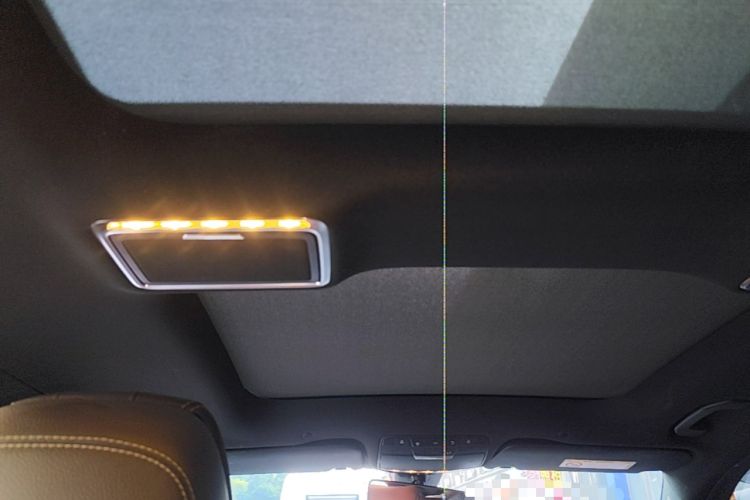 Used Mercedes-Benz GLC 2020 Facelifted GLC 260 L 4MATIC Dynamic Edition Headliner
