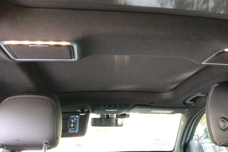 Used Mercedes-Benz GLC 2020 Facelift GLC 260 L 4MATIC Luxury Edition Headliner
