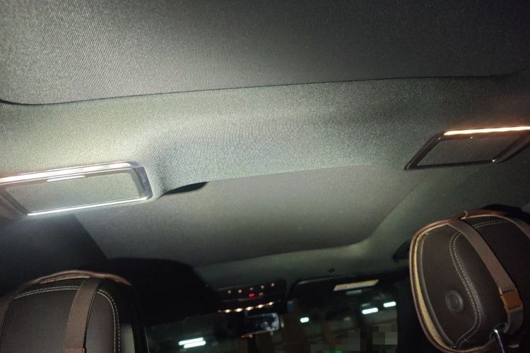 Used Mercedes-Benz GLC 2020 Facelift GLC 260 L 4MATIC Luxury Edition Headliner