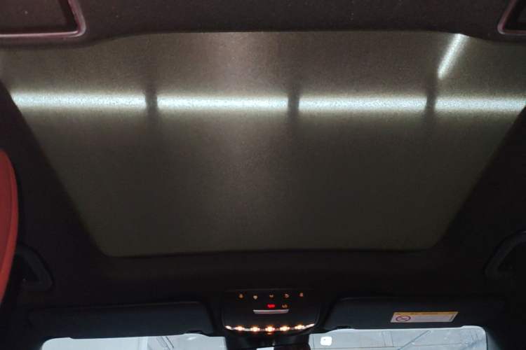 Used Mercedes-Benz GLC 2020 GLC 300 L 4MATIC Dynamic Edition Headliner