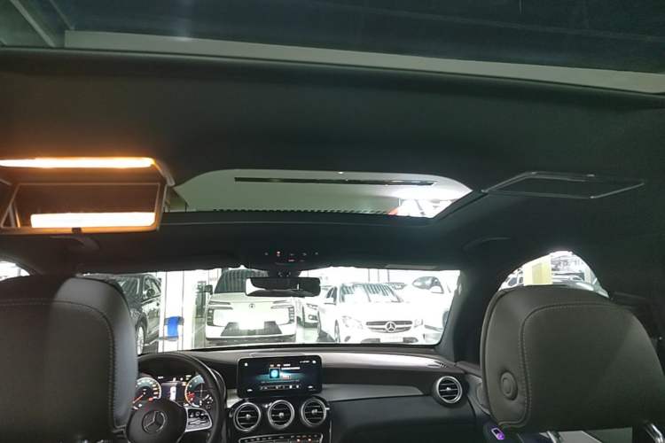 Used Mercedes-Benz GLC 2020 Facelifted GLC 260 L 4MATIC Dynamic Edition Headliner