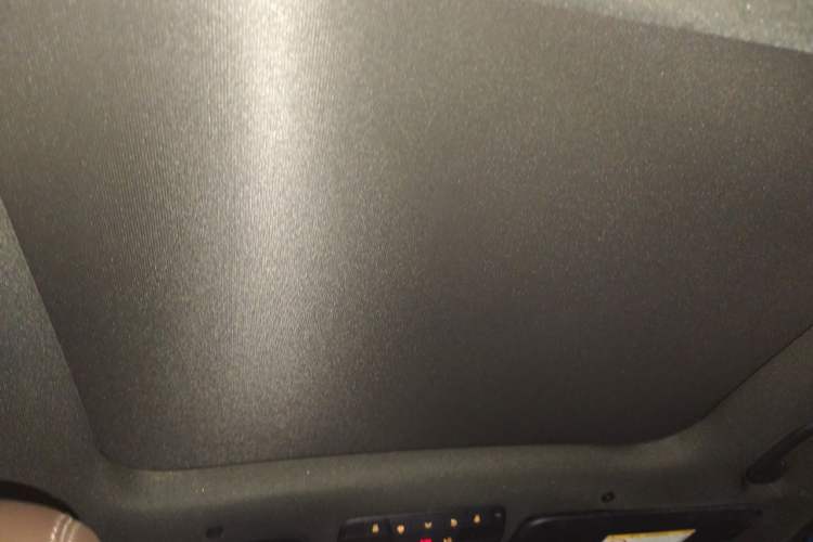 Used Mercedes-Benz GLC 2020 Facelifted GLC 260 L 4MATIC Dynamic Edition Headliner