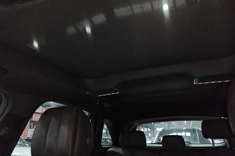 Used Mercedes-Benz GLC 2020 Facelift GLC 260 L 4MATIC Luxury Edition Headliner