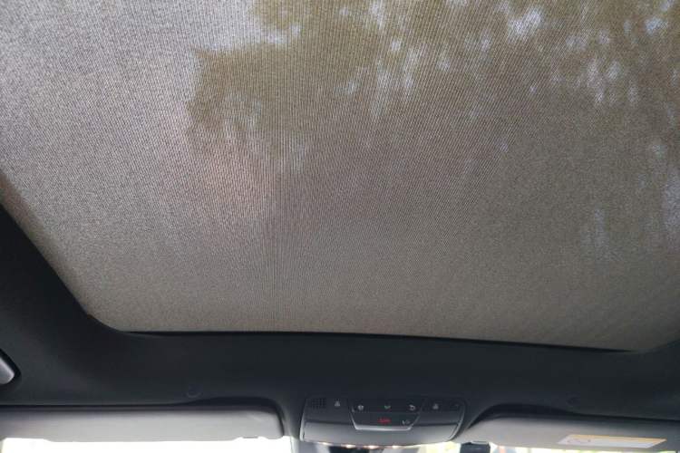 Used Mercedes-Benz GLC 2020 Facelift GLC 300 L 4MATIC Dynamic Edition Headliner