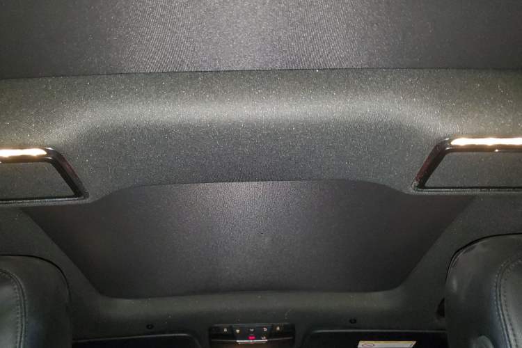 Used Mercedes-Benz GLC 2020 GLC 300 L 4MATIC Dynamic Edition Headliner