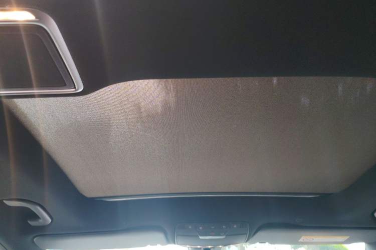 Used Mercedes-Benz GLC 2020 Facelifted GLC 260 L 4MATIC Dynamic Edition Headliner