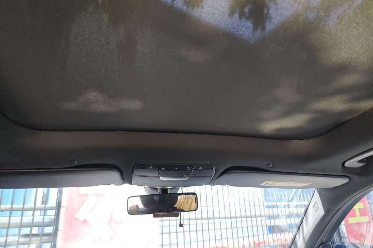 Used Mercedes-Benz GLC 2020 Facelifted GLC 260 L 4MATIC Dynamic Edition Headliner
