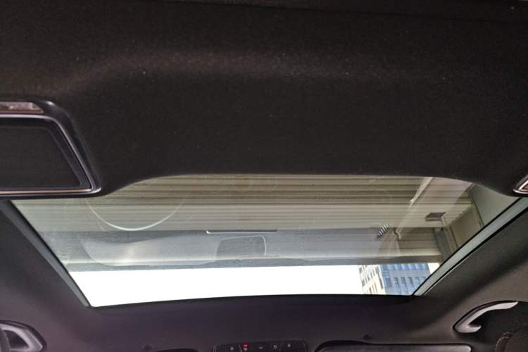 Used Mercedes-Benz GLC 2020 Facelifted GLC 260 L 4MATIC Dynamic Edition Headliner