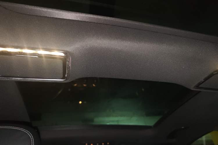 Used Mercedes-Benz GLC 2020 Facelift GLC 300 L 4MATIC Dynamic Edition Headliner
