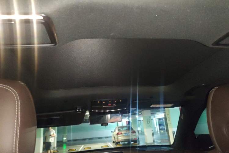 Used Mercedes-Benz GLC 2020 Facelift GLC 300 L 4MATIC Dynamic Edition Headliner