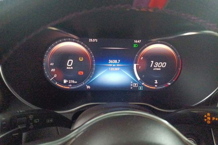 Used Mercedes-Benz GLC 2020 GLC 260 L 4MATIC Luxury Model Instrument Cluster