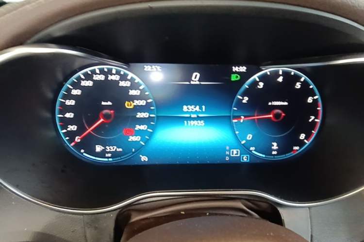 Used Mercedes-Benz GLC 2020 Facelifted GLC 260 L 4MATIC Dynamic Edition Instrument Cluster