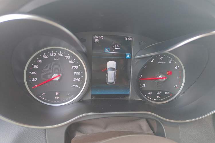 Used Mercedes-Benz GLC 2020 GLC 260 L 4MATIC Dynamic Model Instrument Cluster