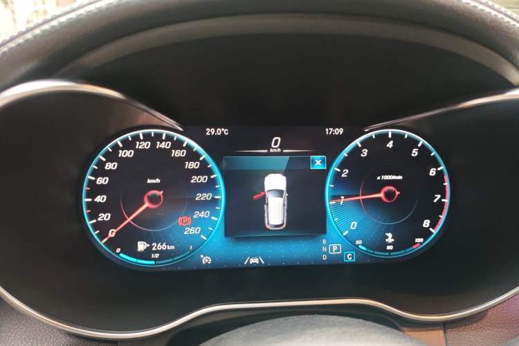 Used Mercedes-Benz GLC 2020 GLC 300 L 4MATIC Luxury Model Instrument Cluster