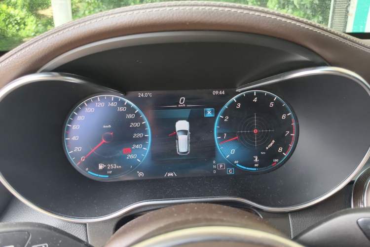 Used Mercedes-Benz GLC 2020 GLC 300 L 4MATIC Luxury Model Instrument Cluster