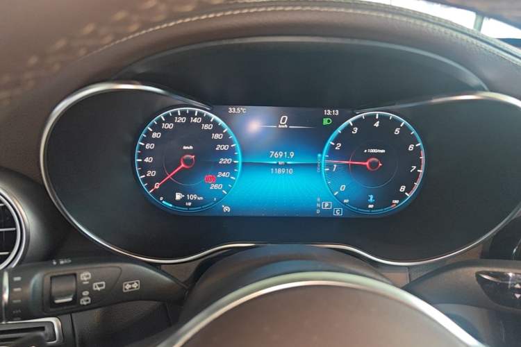 Used Mercedes-Benz GLC 2020 Facelift GLC 260 L 4MATIC Luxury Edition Instrument Cluster
