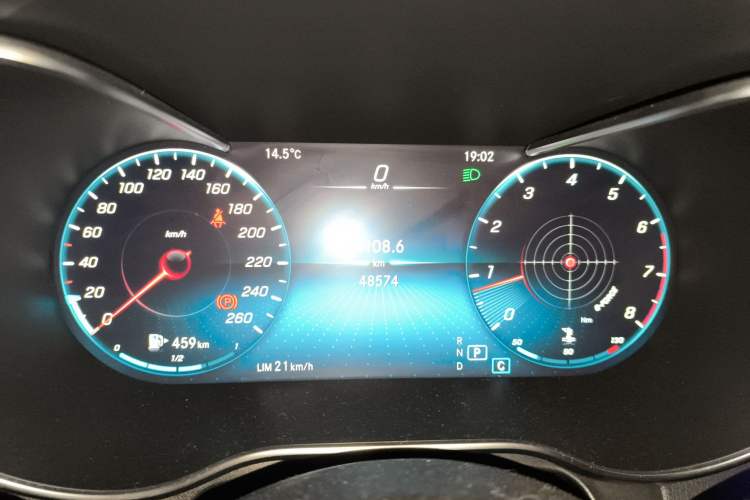 Used Mercedes-Benz GLC 2020 GLC 260 L 4MATIC Luxury Model Instrument Cluster
