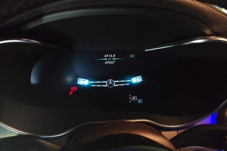 Used Mercedes-Benz GLC 2020 GLC 260 L 4MATIC Luxury Model Instrument Cluster