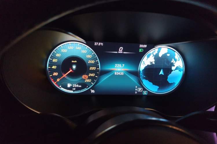 Used Mercedes-Benz GLC 2020 Facelifted GLC 260 L 4MATIC Dynamic Edition Instrument Cluster