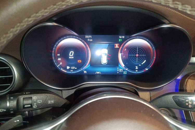 Used Mercedes-Benz GLC 2020 GLC 300 L 4MATIC Luxury Model Instrument Cluster
