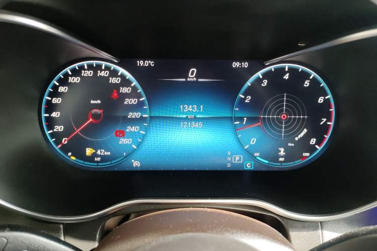Used Mercedes-Benz GLC 2020 GLC 260 L 4MATIC Luxury Model Instrument Cluster