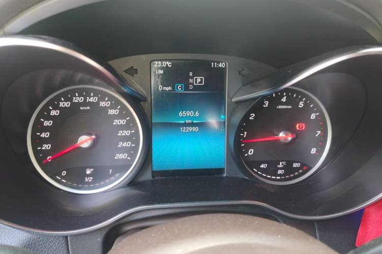 Used Mercedes-Benz GLC 2020 GLC 260 L 4MATIC Dynamic Model Instrument Cluster