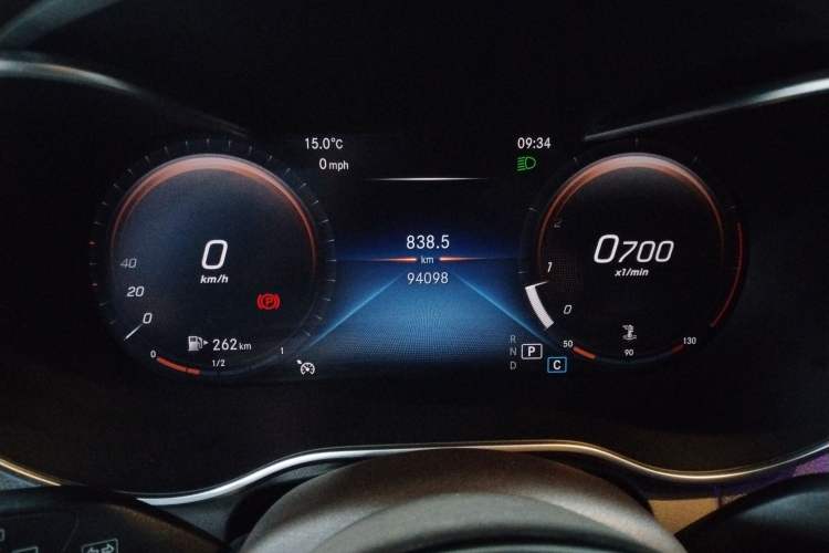 Used Mercedes-Benz GLC 2020 GLC 260 L 4MATIC Luxury Model Instrument Cluster