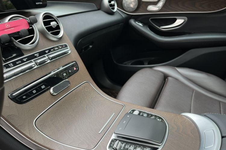 Used Mercedes-Benz GLC 2020 Facelift GLC 300 L 4MATIC Dynamic Edition Interior 1