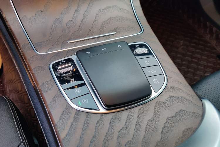 Used Mercedes-Benz GLC 2020 Facelift GLC 300 L 4MATIC Dynamic Edition Interior 1