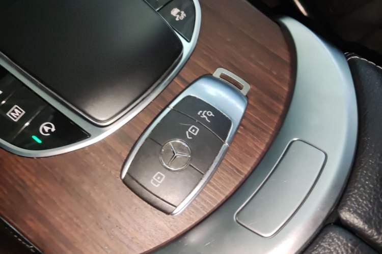 Used Mercedes-Benz GLC 2020 Facelift GLC 300 L 4MATIC Dynamic Edition Interior 1