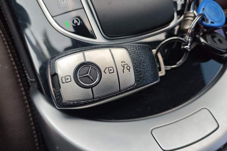 Used Mercedes-Benz GLC 2020 GLC 260 L 4MATIC Dynamic Model Interior 1