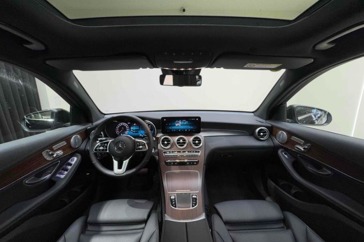 Used Mercedes-Benz GLC 2020 GLC 300 L 4MATIC Luxury Model Interior 1